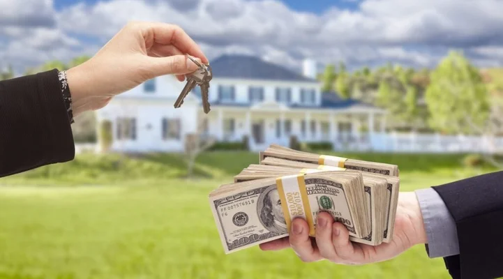 Investors Pull Back, Making Room for Home Buyers